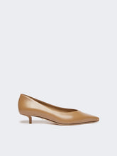 Kitten-heel leather court shoes - Camel