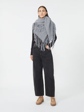 Wool shawl with fringes - Medium grey