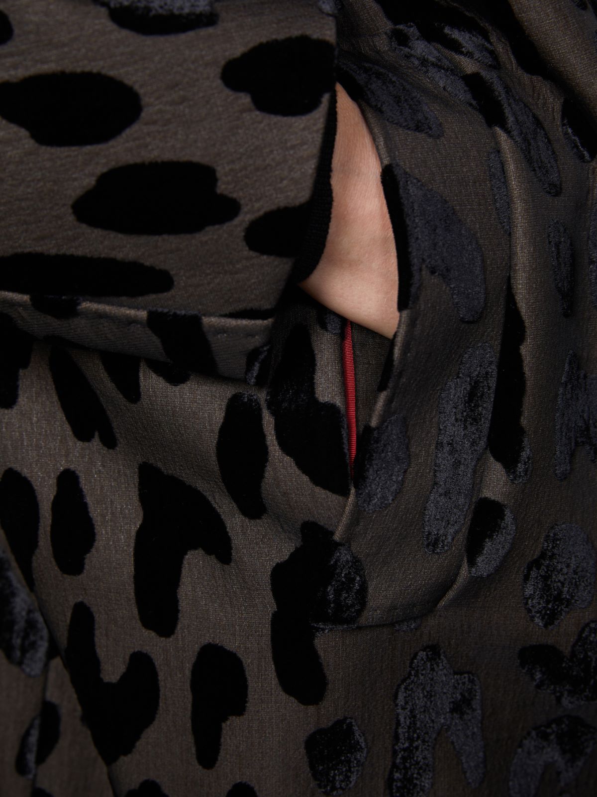 Single-breasted spotted velvet coat - Black