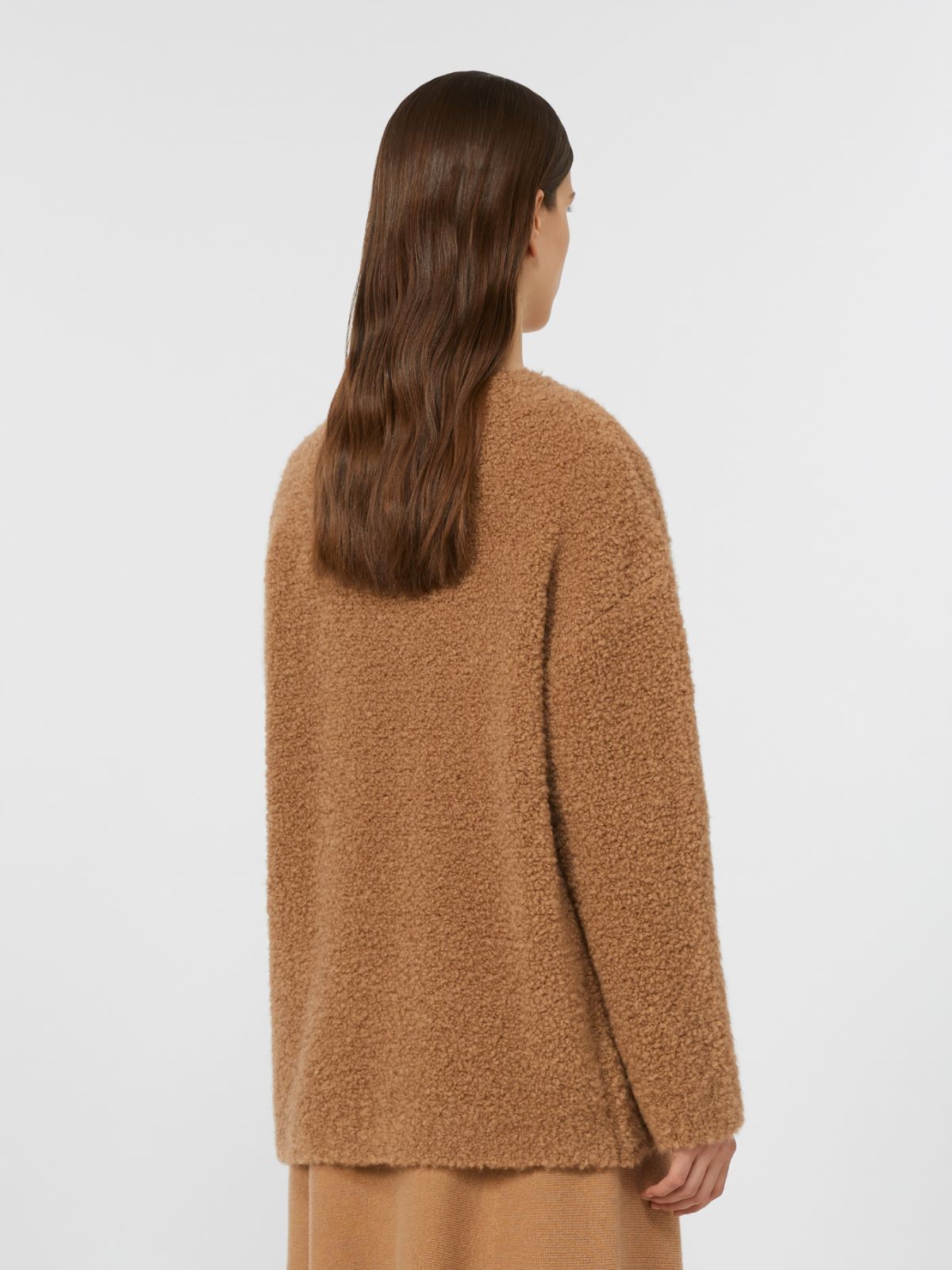 Bouclé silk V-neck camel jumper - Camel