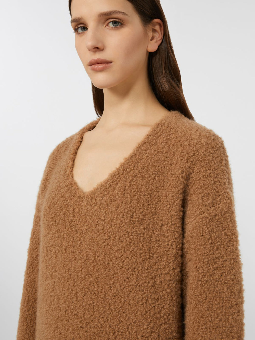 Bouclé silk V-neck camel jumper - Camel