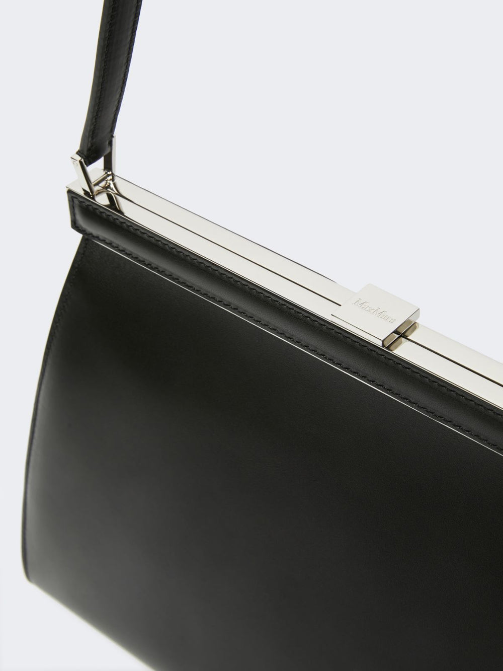 Low-sheen leather handbag - Black
