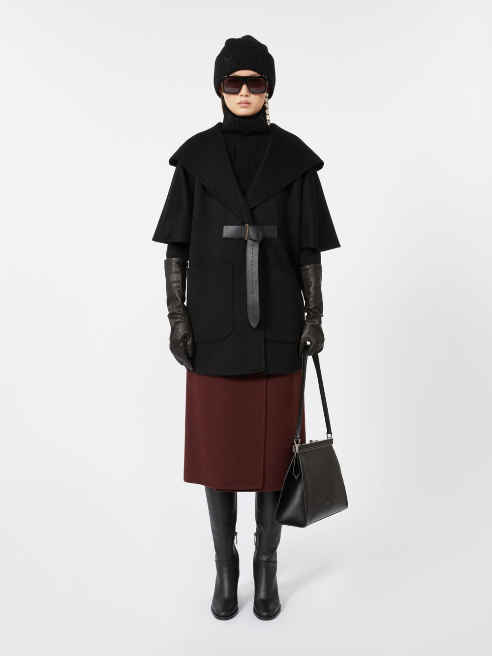 Low-sheen leather handbag - Black