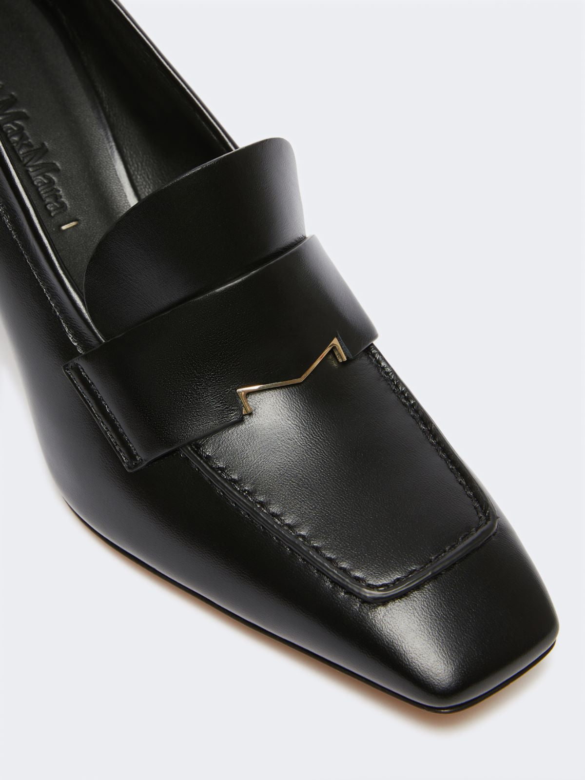 Leather loafers with heel - Black