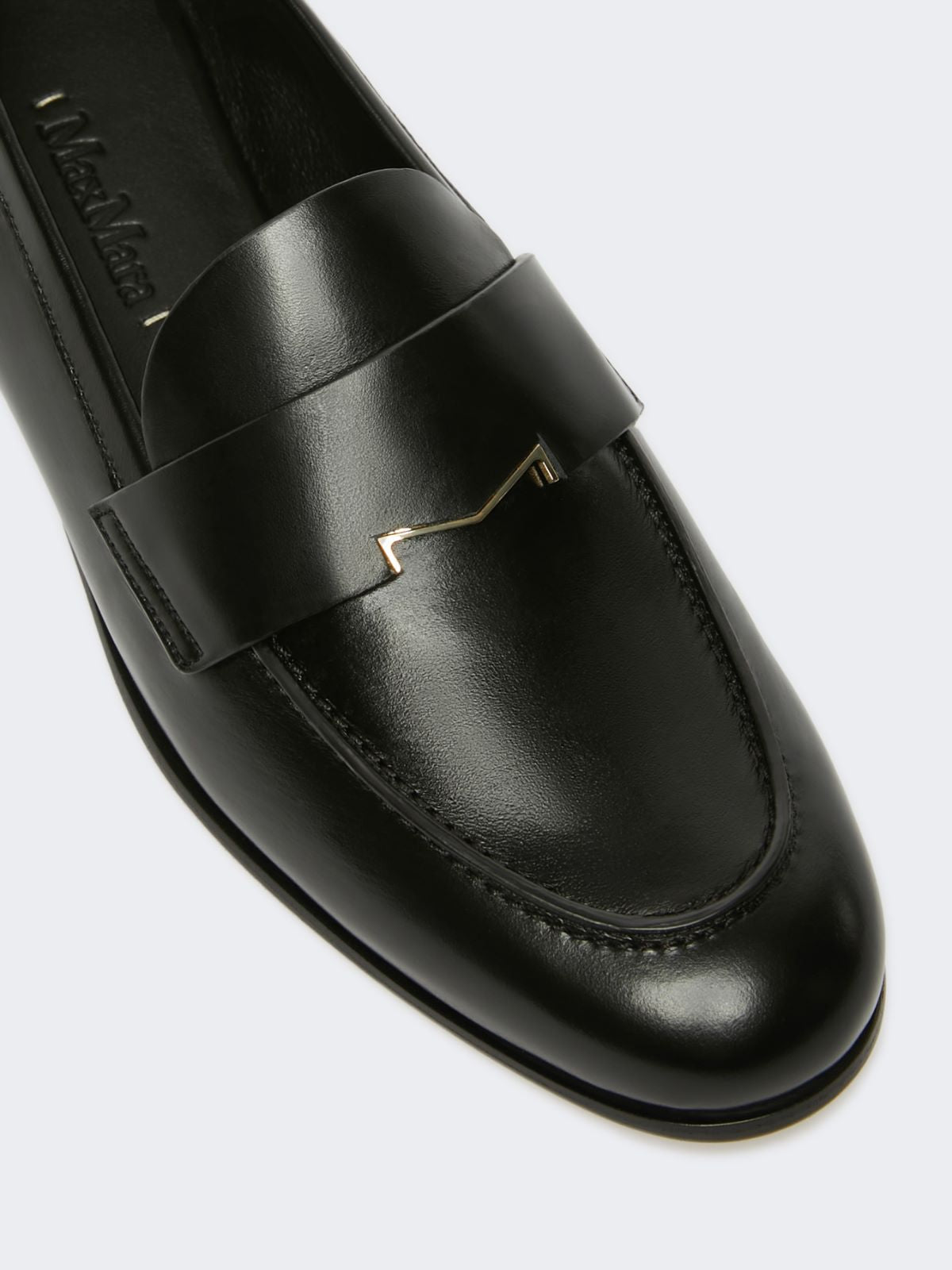 Semi-glossy leather moccasins - Black