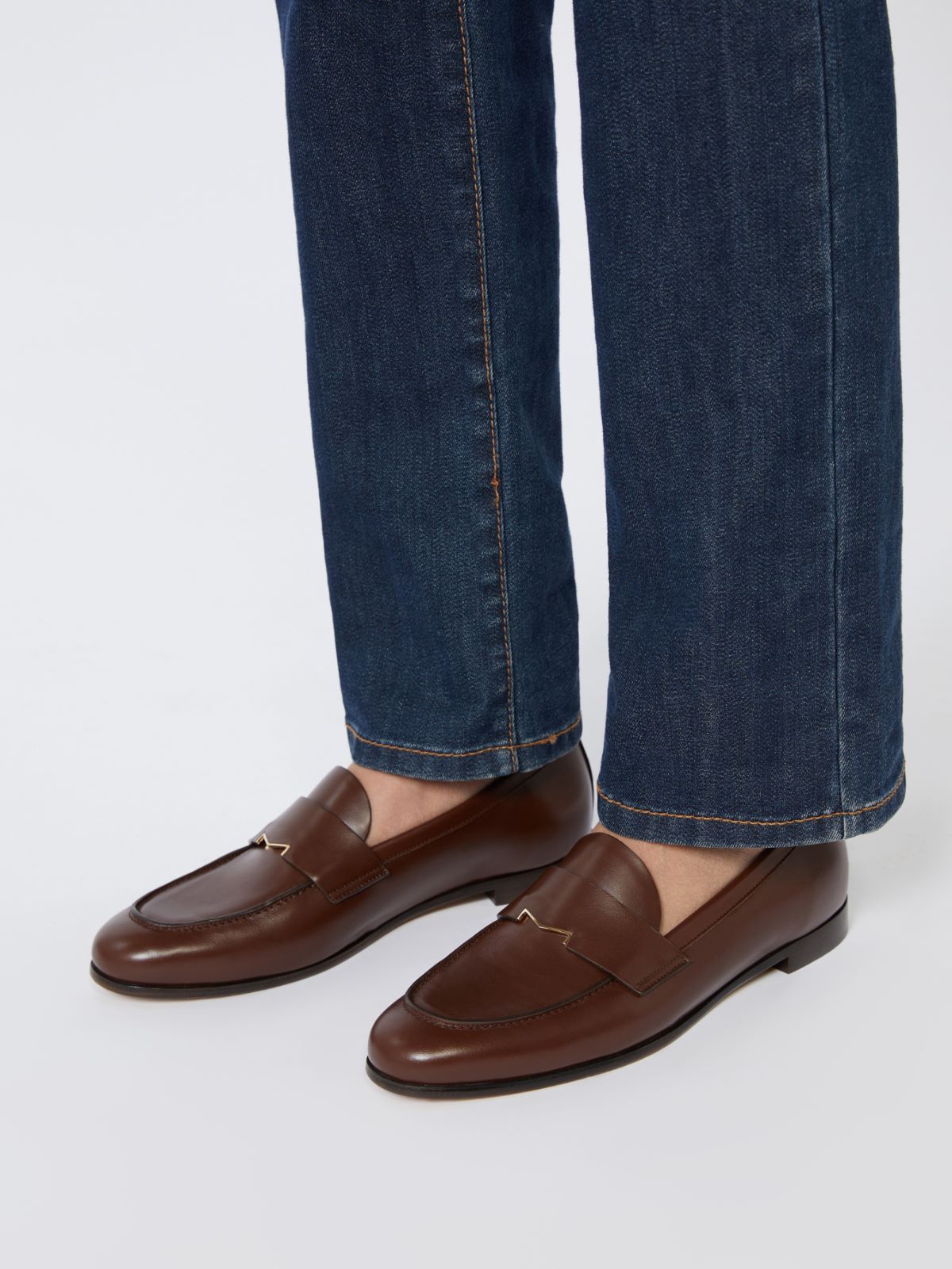 Semi-glossy leather moccasins - Cocoa