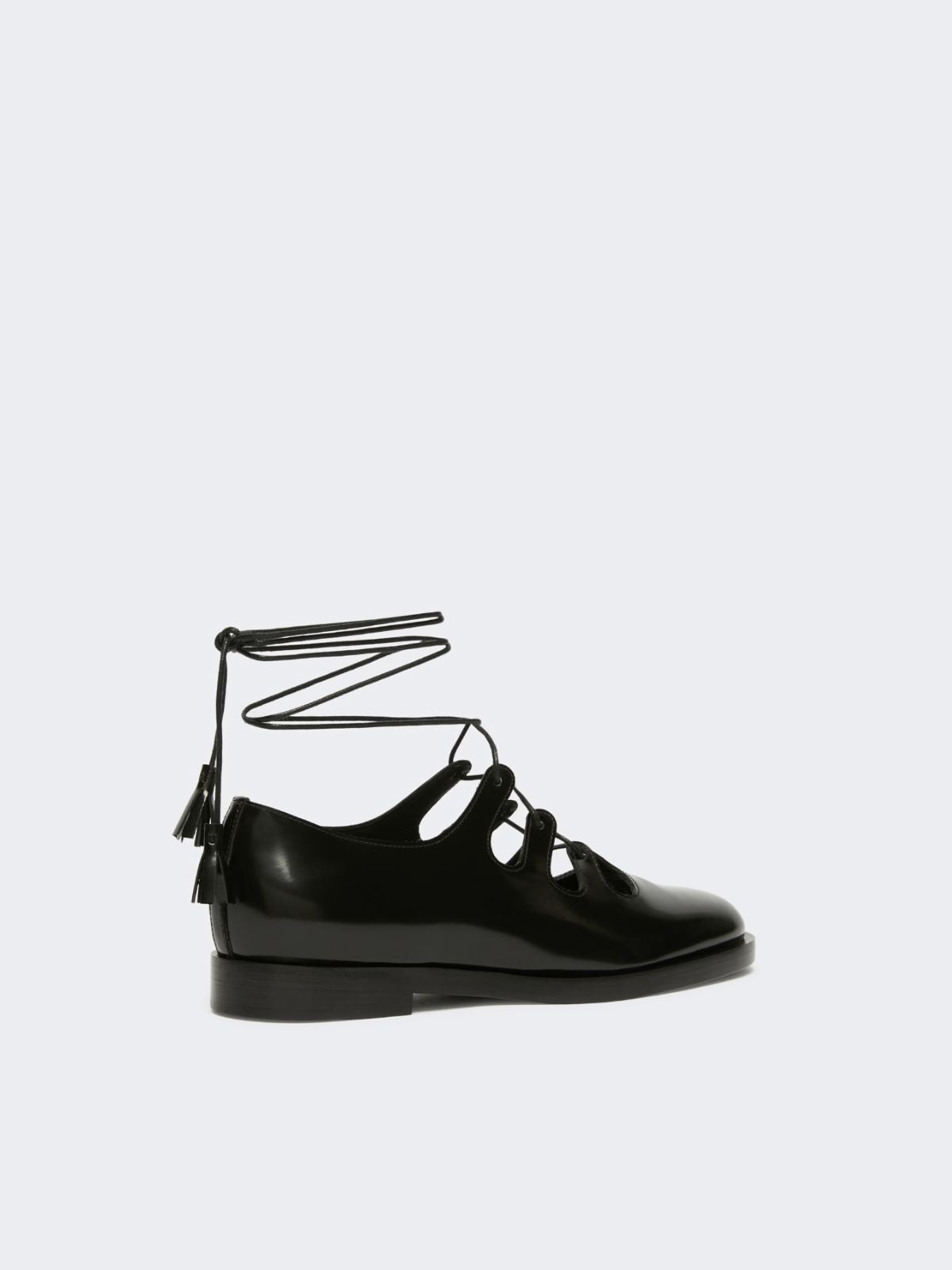 Lace-ups in shiny leather - Black