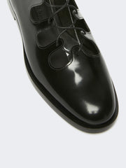 Lace-ups in shiny leather - Black