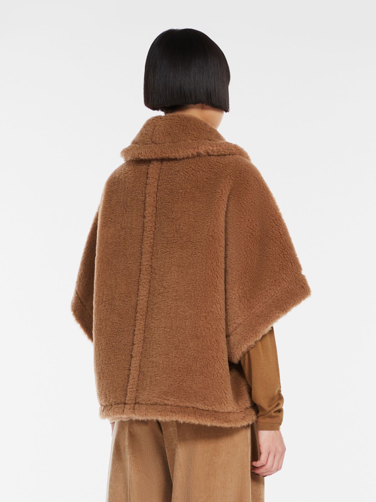 Teddy fabric short cape - Camel