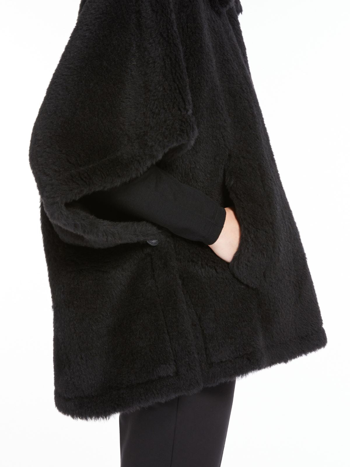 Cape in alpaca and wool Teddy fabric - Black