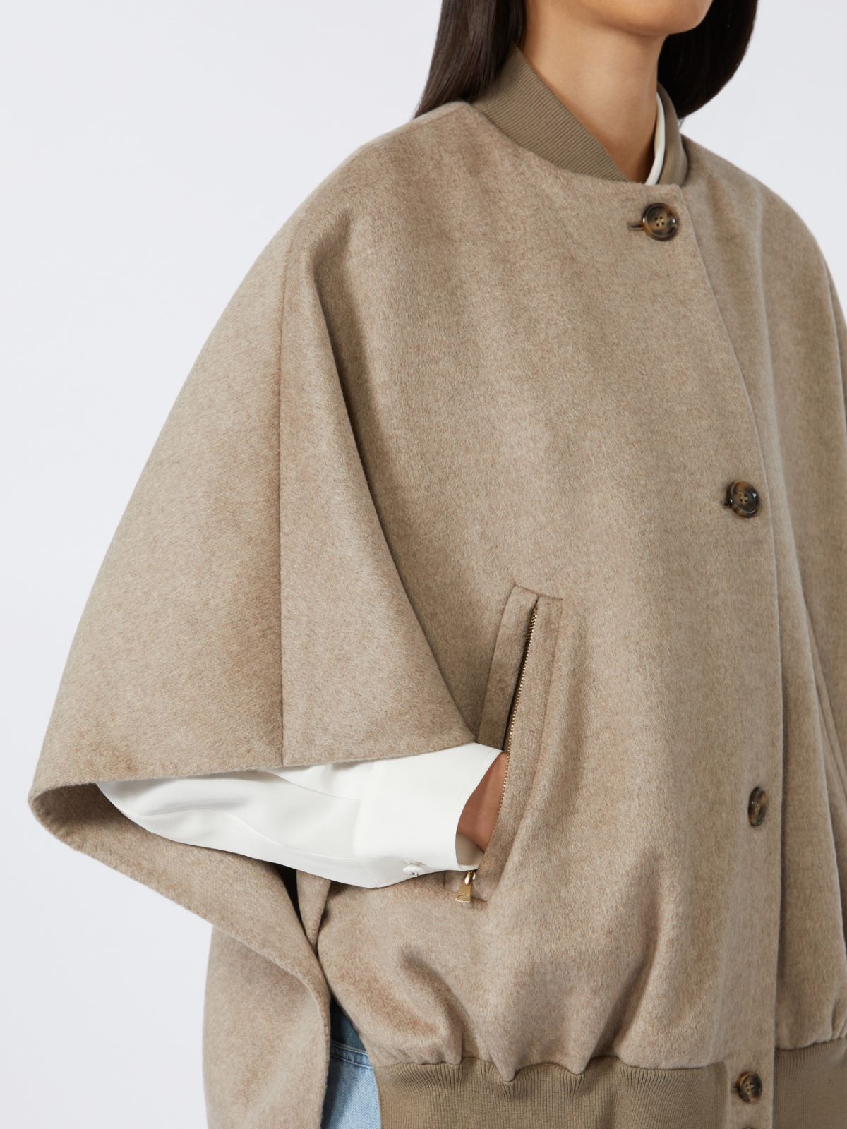 Lightweight cashmere cape - Beige