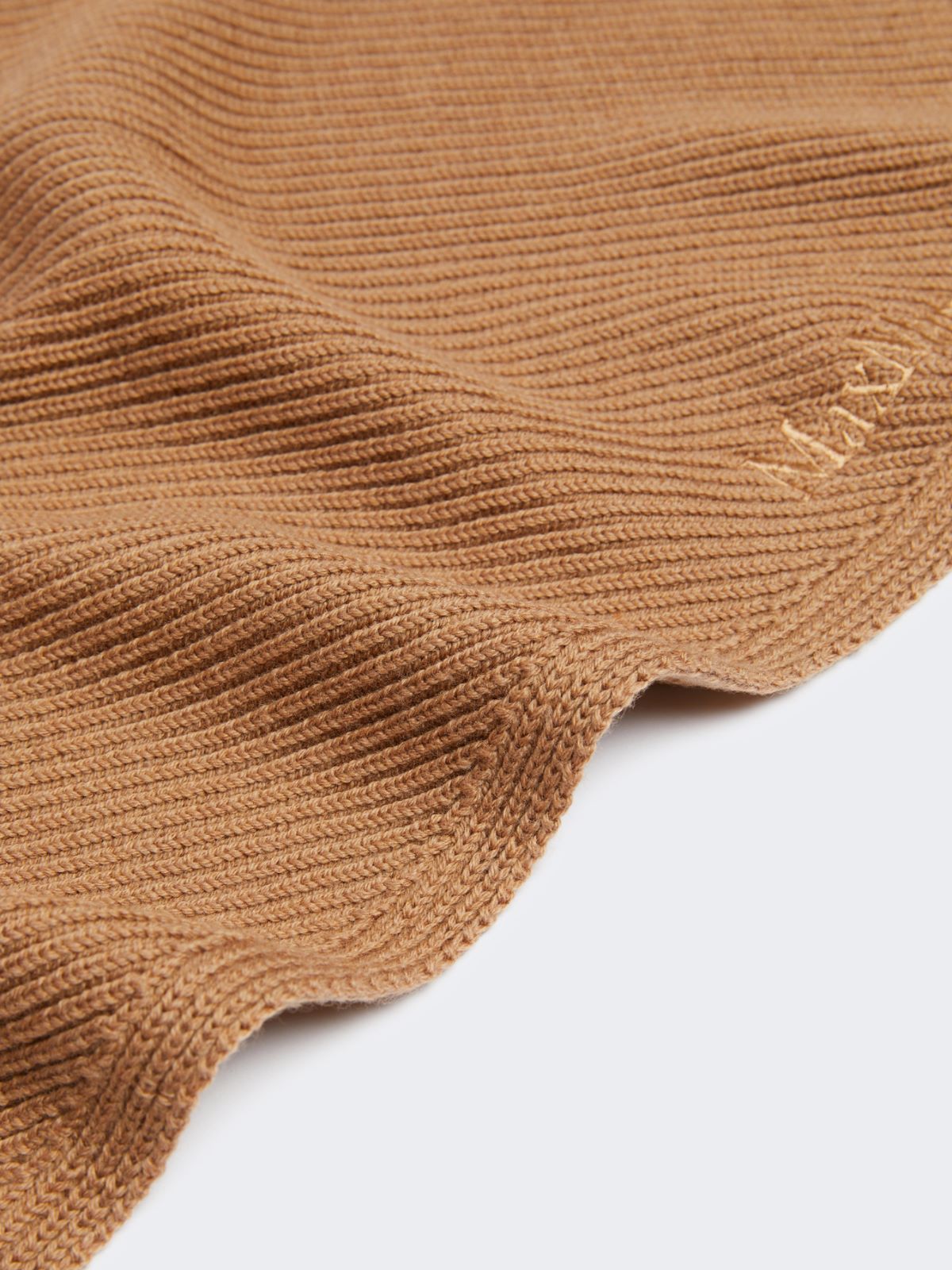 Wool yarn maxi shawl - Camel
