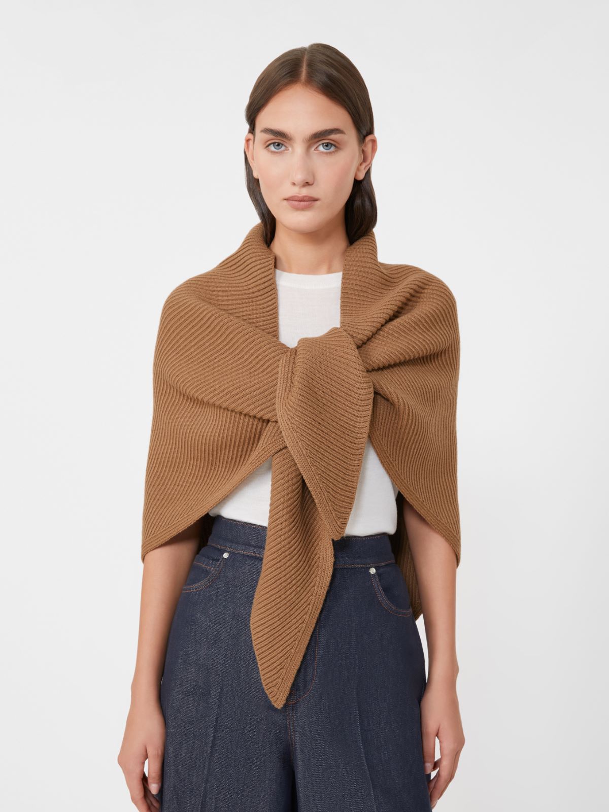Wool yarn maxi shawl - Camel