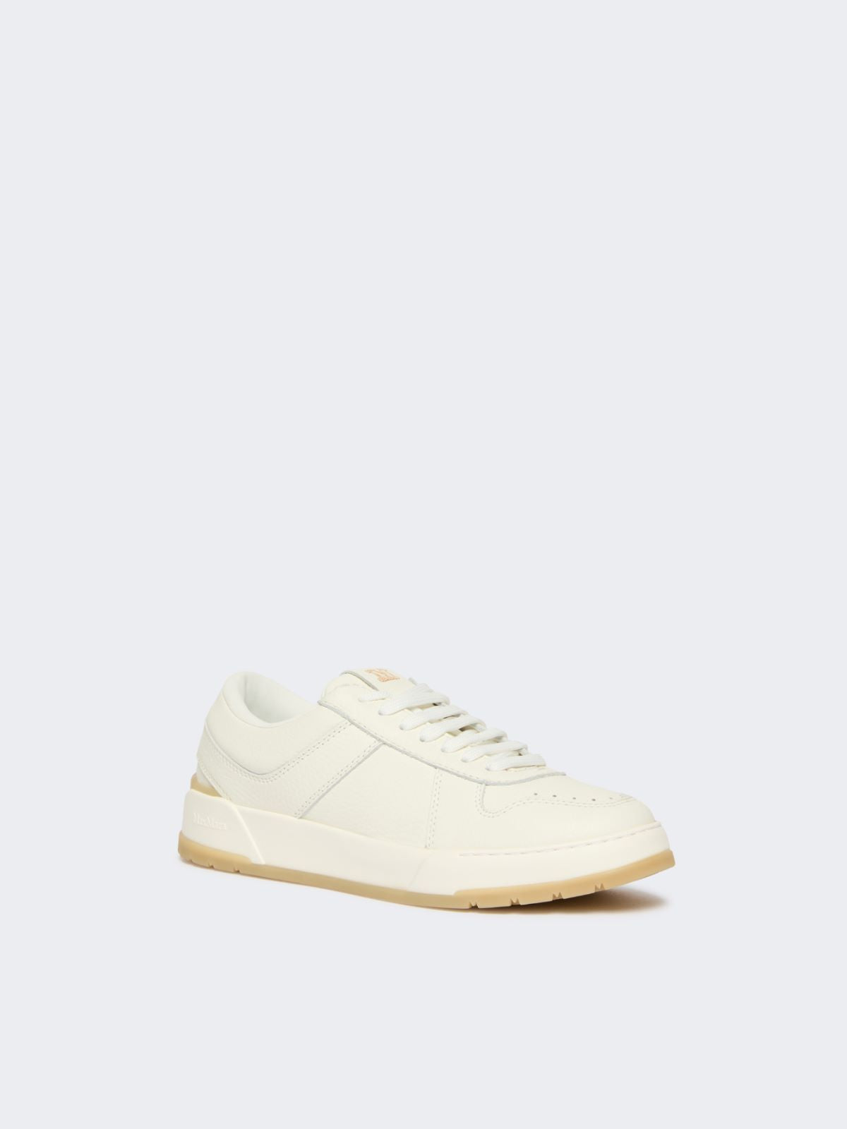 Low-top trainers in tumbled leather - White