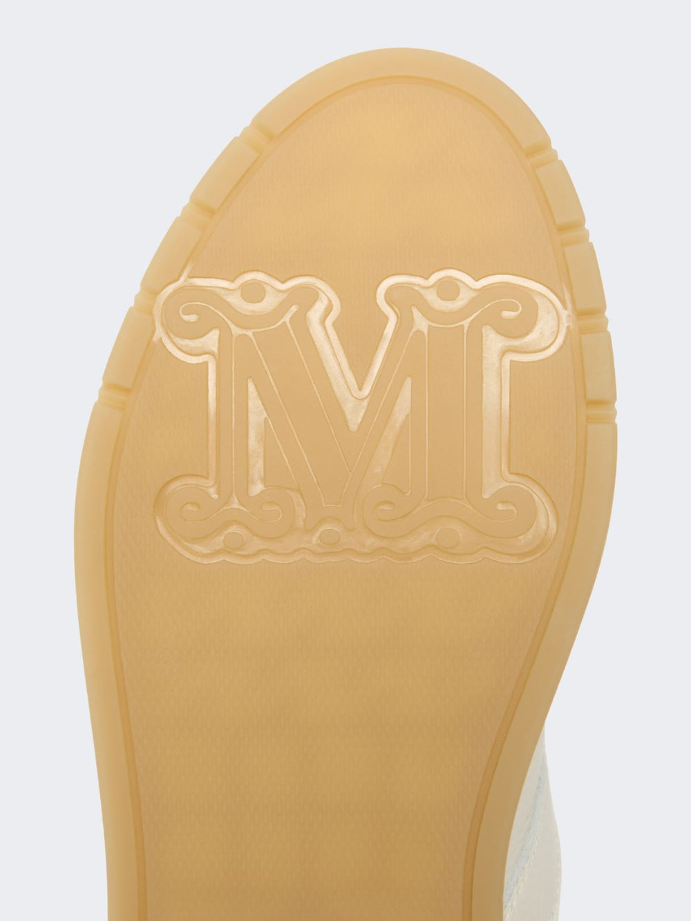 Low-top trainers in tumbled leather - White