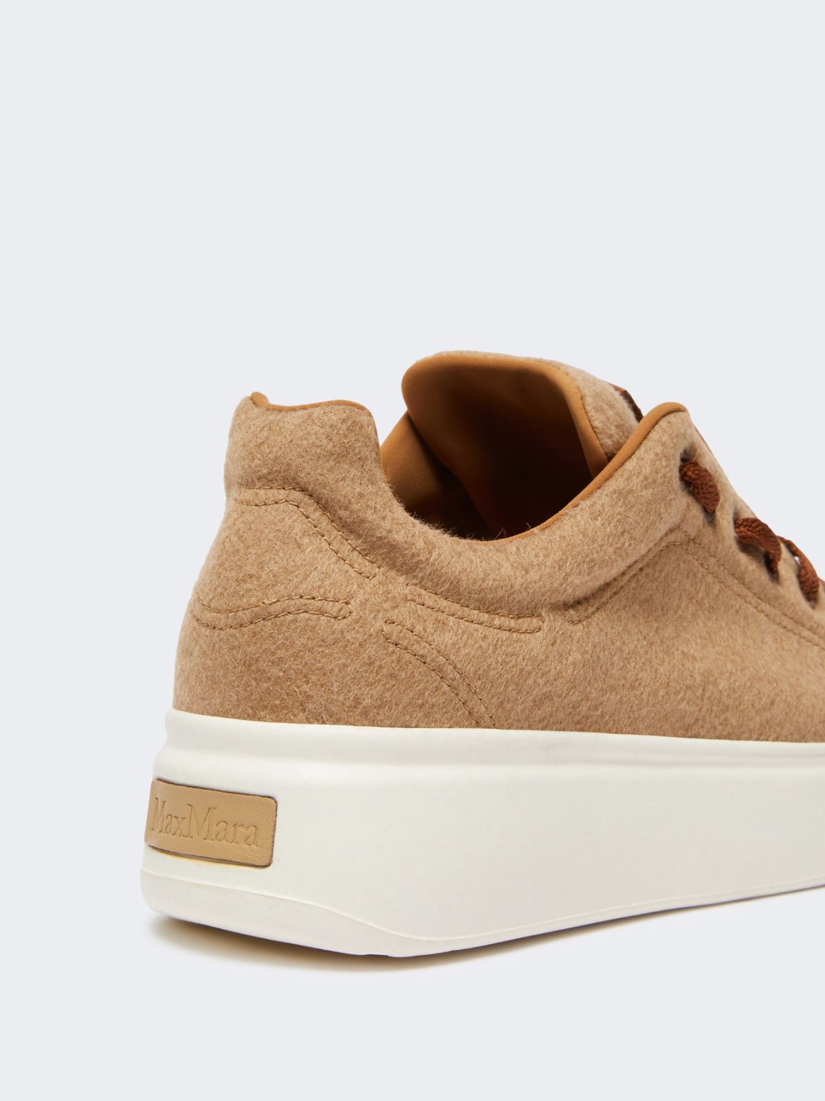 Water-repellent camel sneakers - Camel