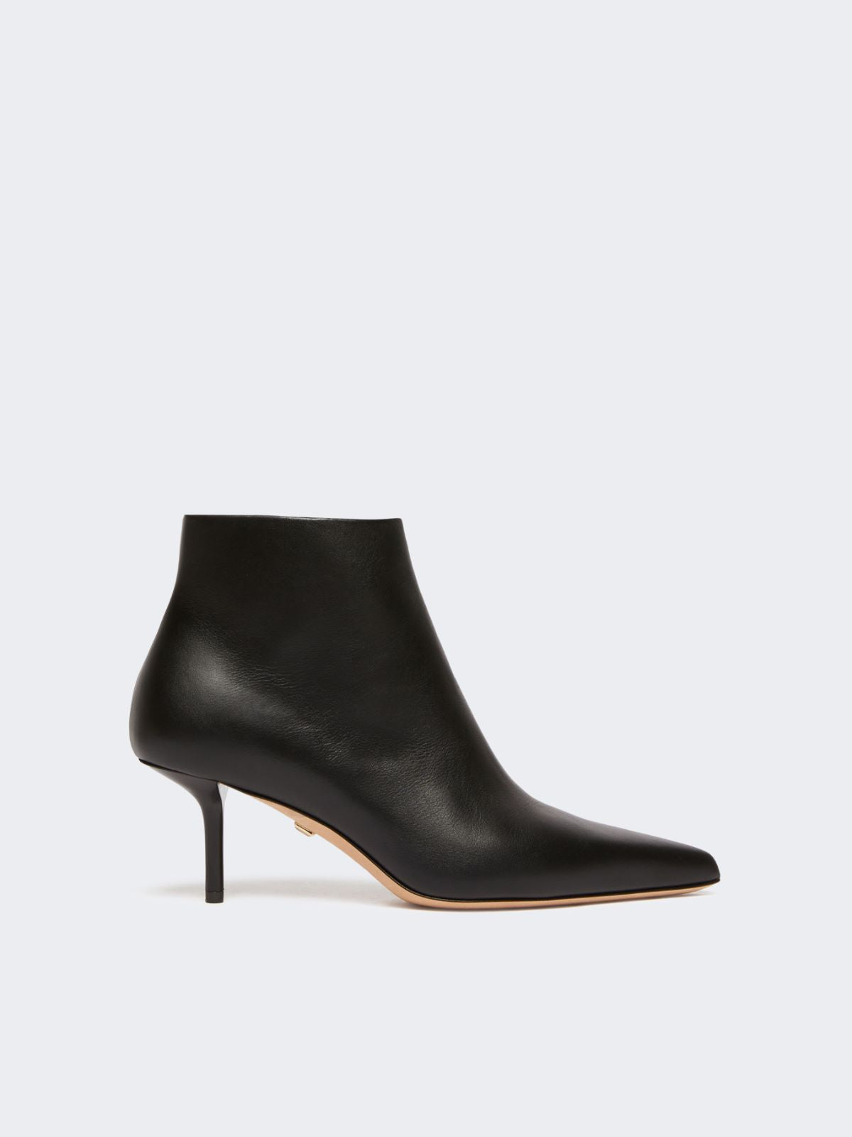 Zip-up leather ankle boots - Black