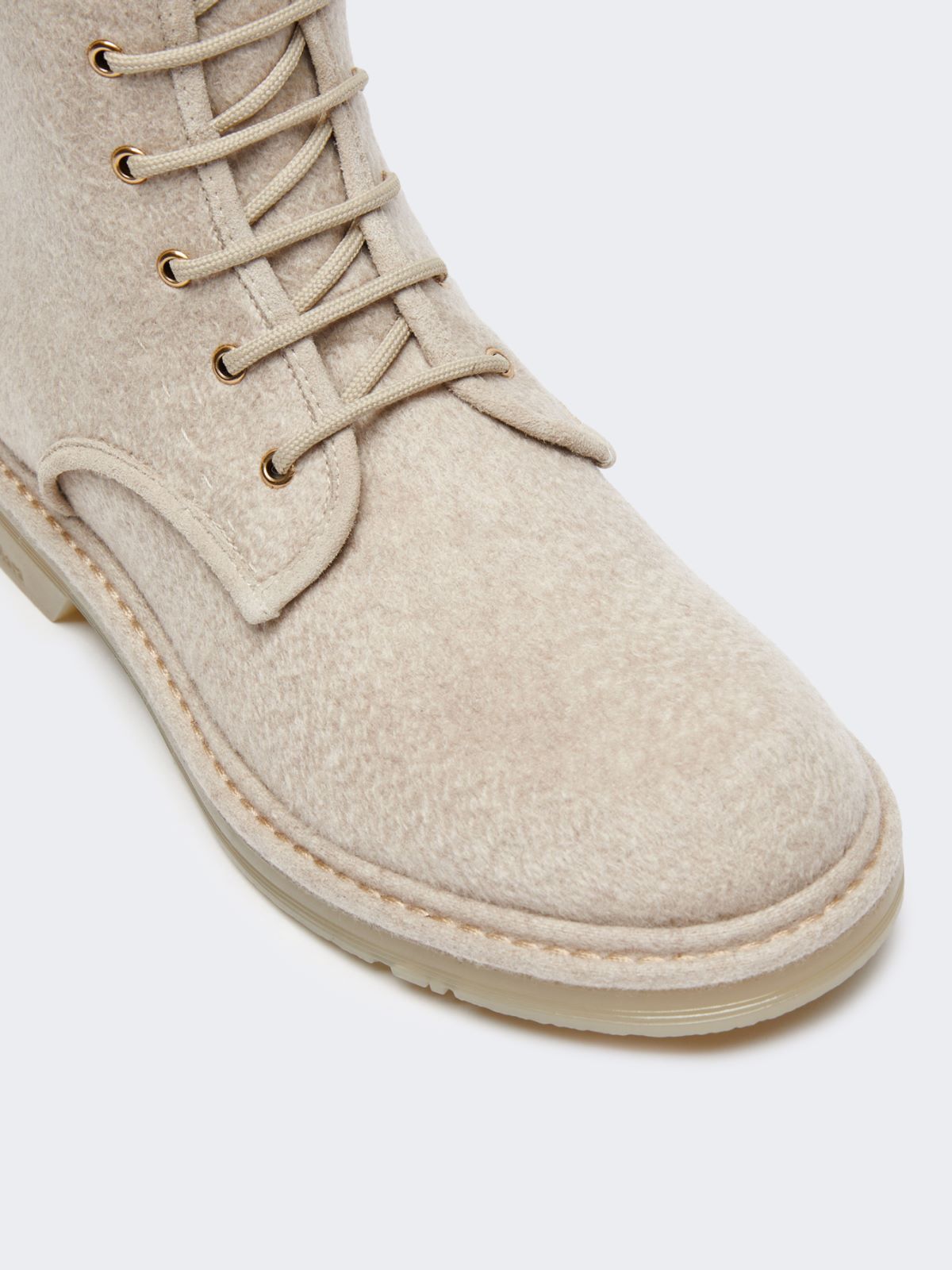 Combat boots in pure cashmere - Beige