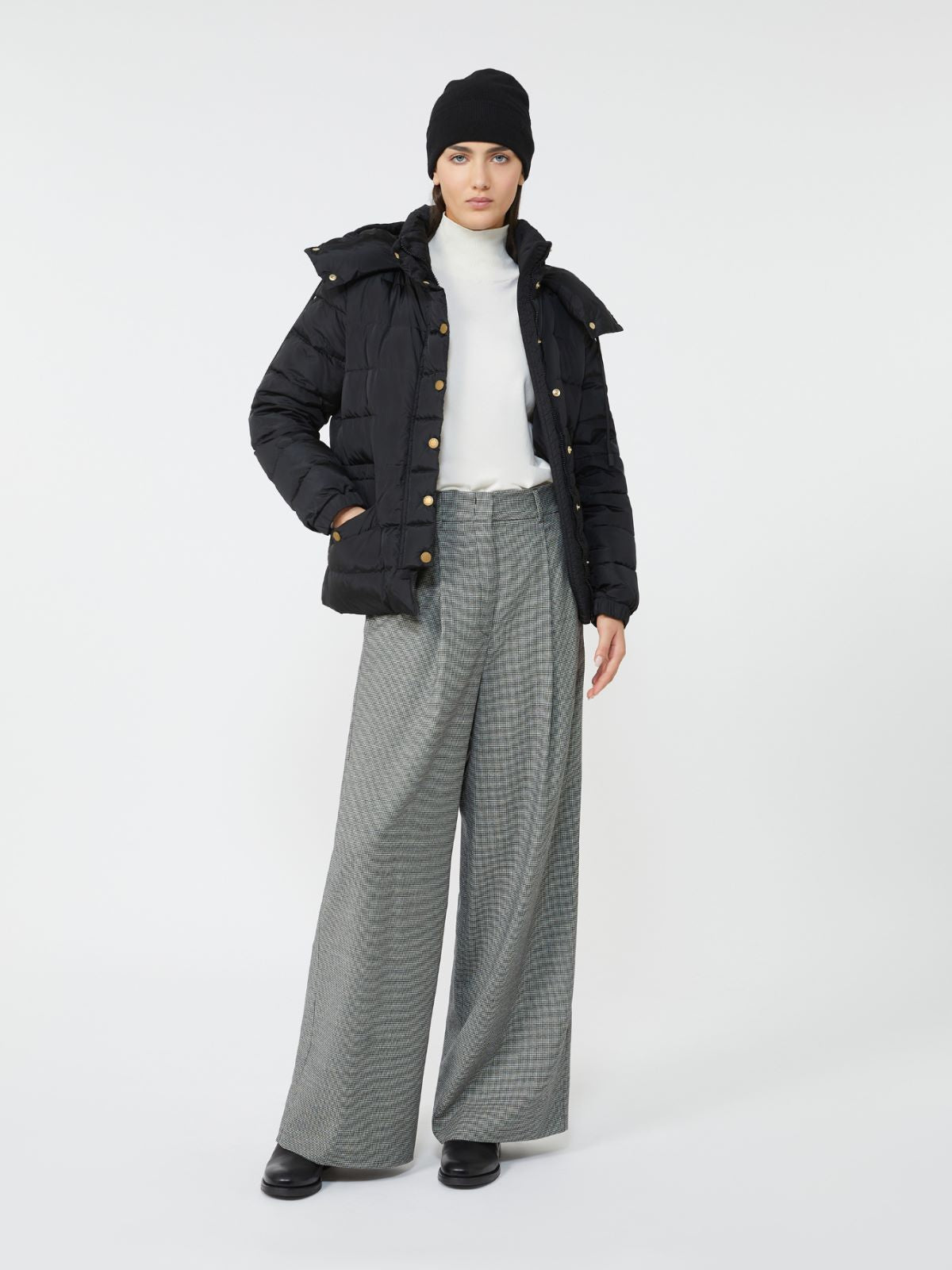 Short down jacket in water-repellent taffeta - Black