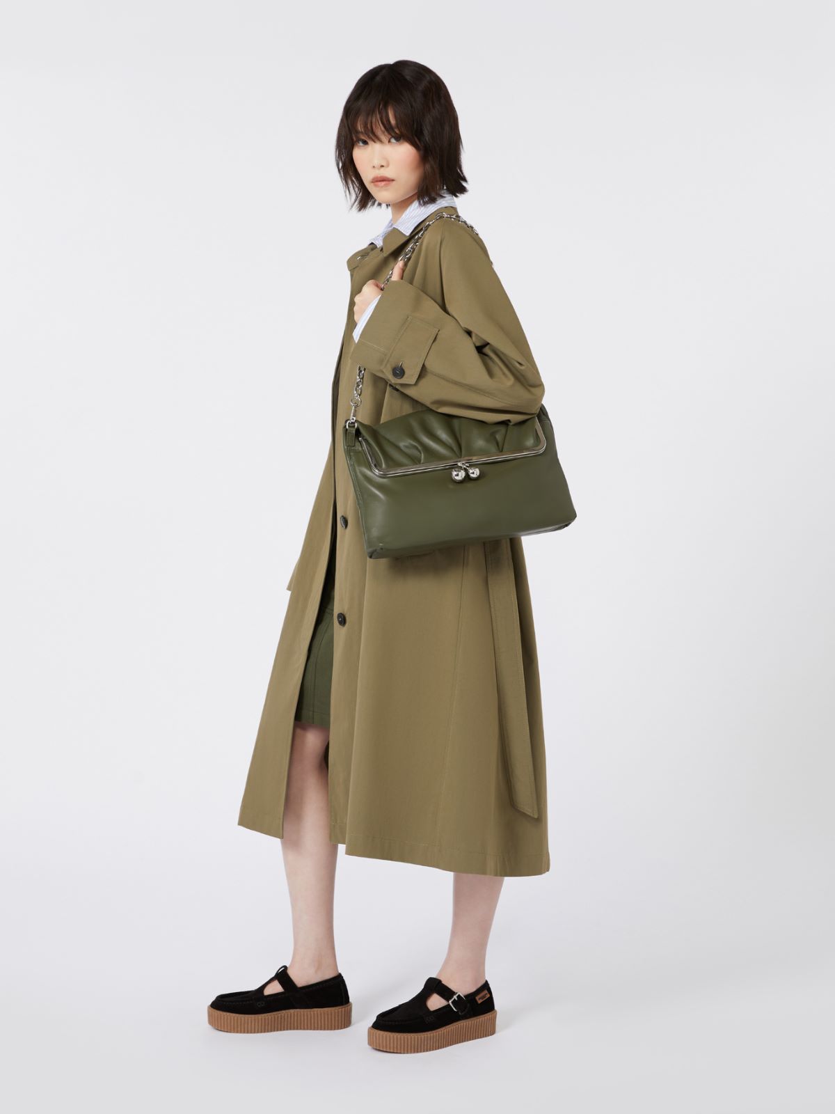 Shiny Nappa leather envelope Pasticcino Bag - Dark green