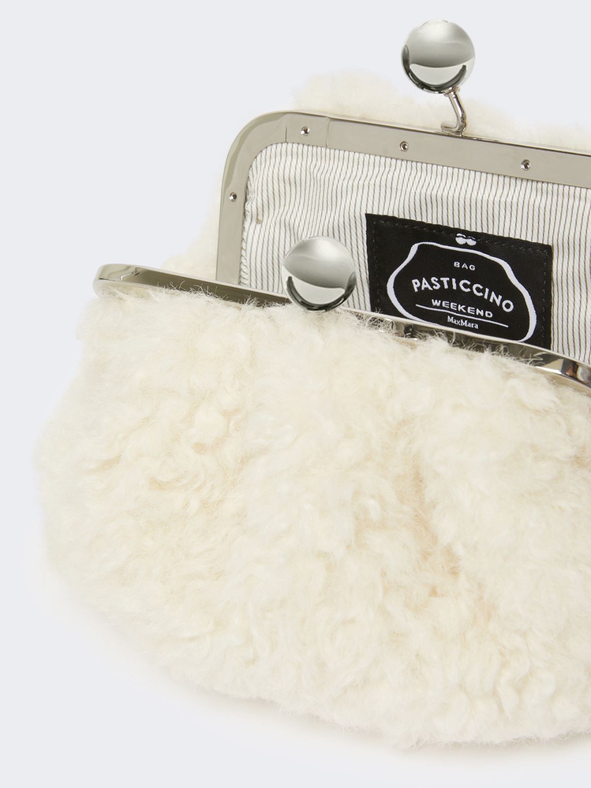 Small Pasticcino Bag with a soft texture - Ivory