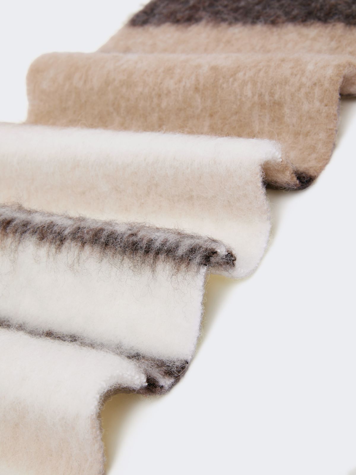 Alpaca-blend scarf - White