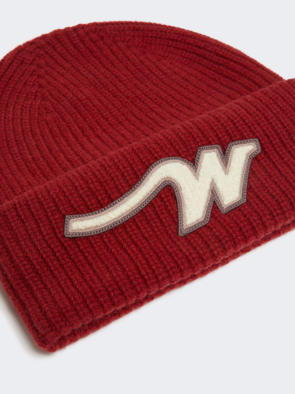 Wool beanie - Berry red