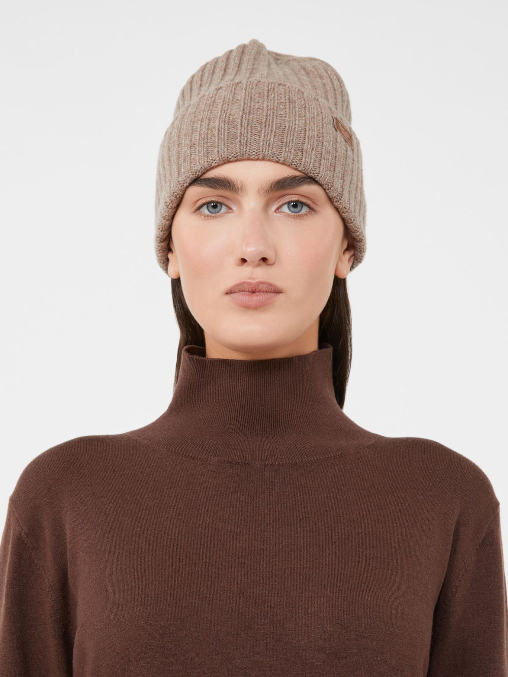 Wool yarn beanie - Brown