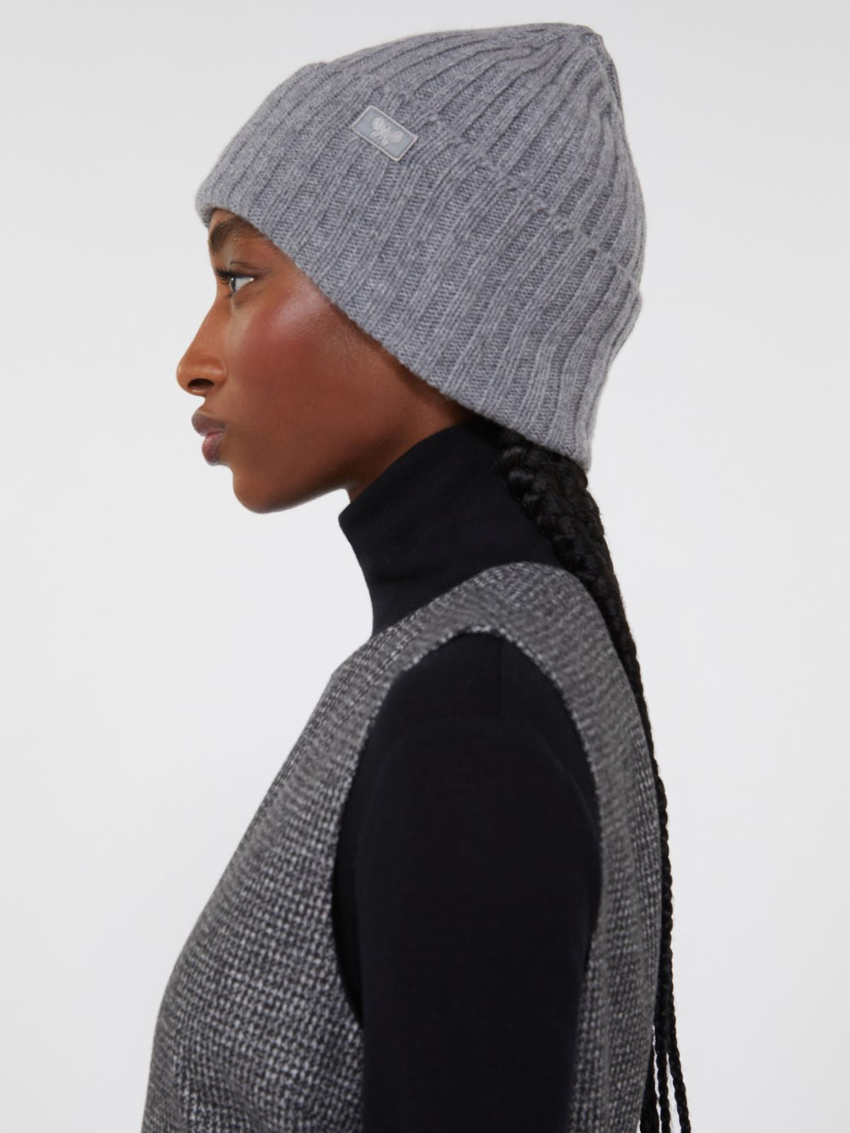 Wool yarn beanie - Medium grey