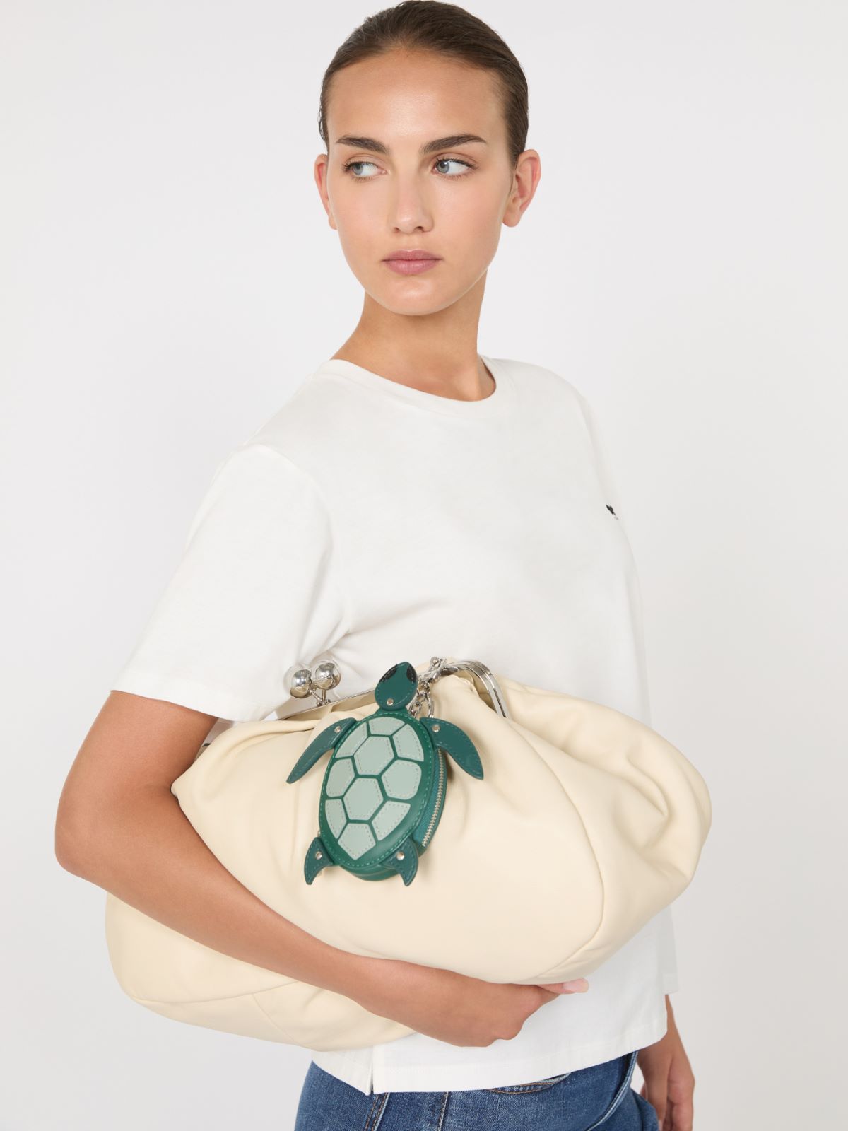 Leather keyring - Green