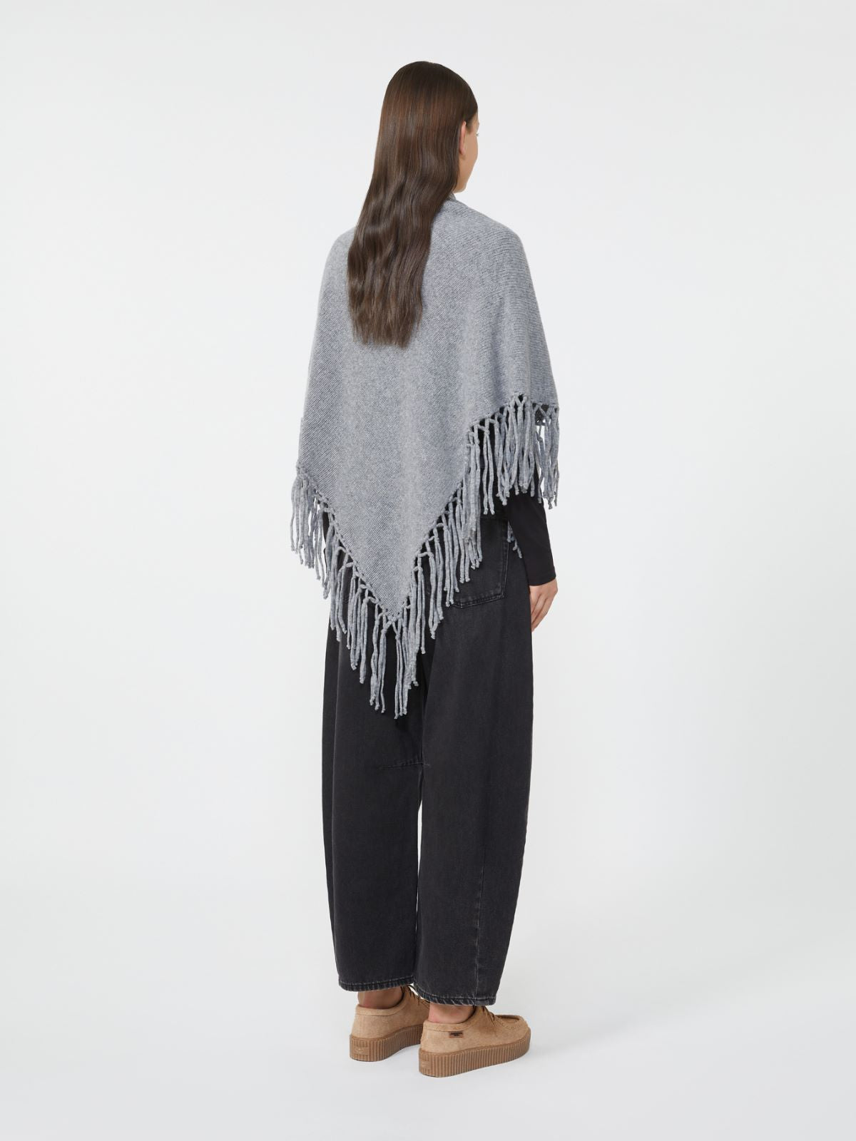 Wool shawl with fringes - Medium grey