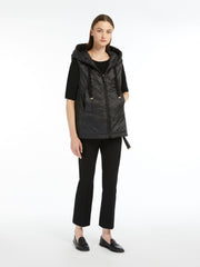 Padded water-repellent hooded gilet - Black