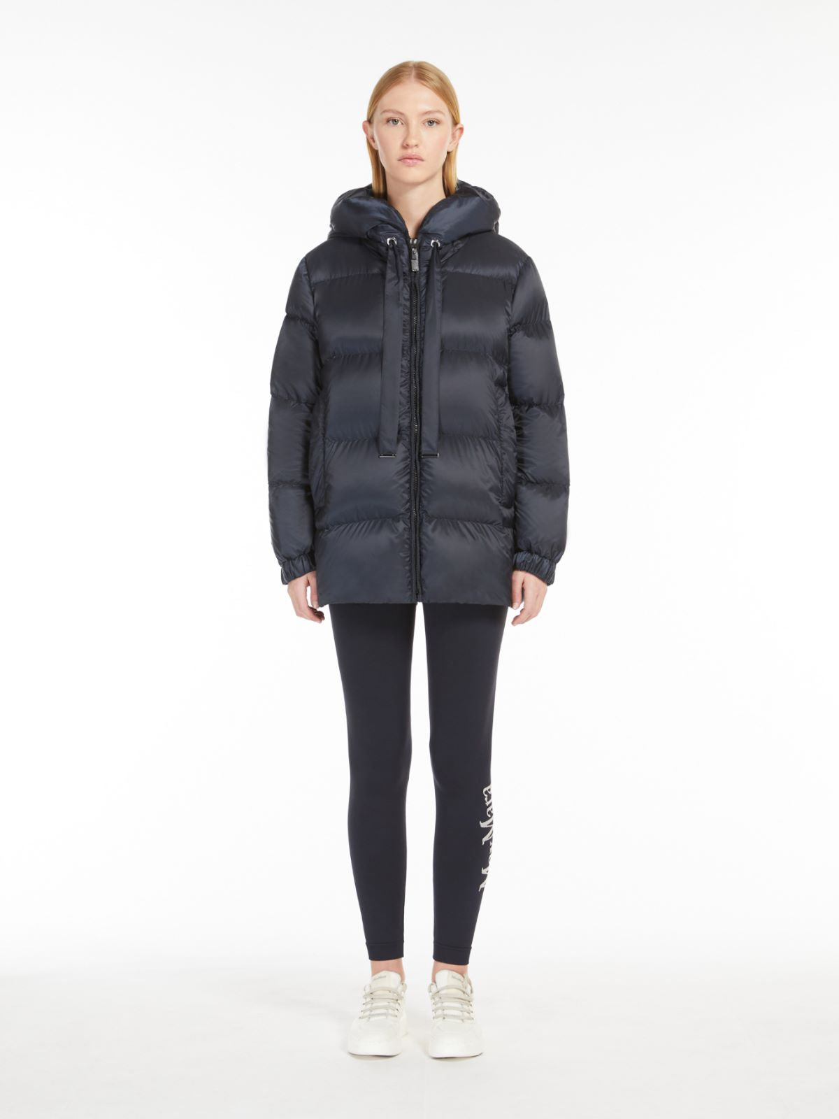 Down jacket in water-repellent canvas - Midnightblue