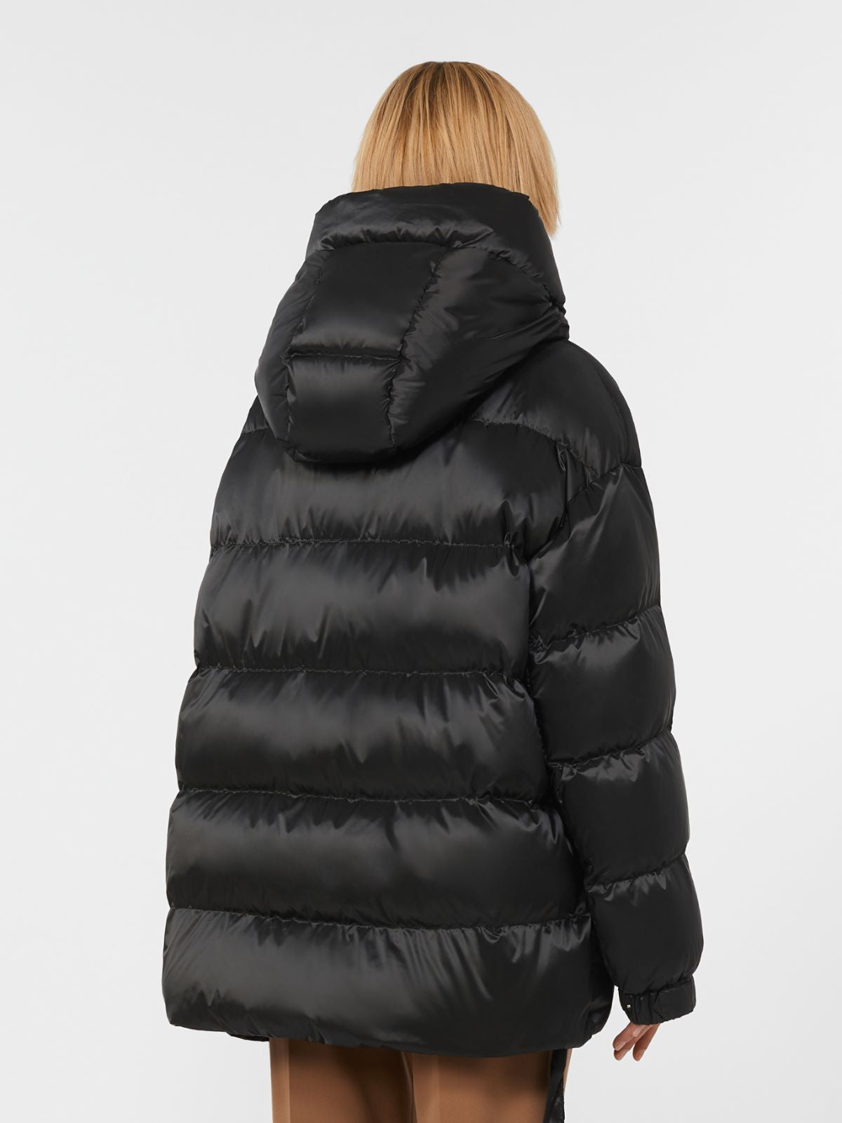Down jacket in water-repellent taffeta - Black