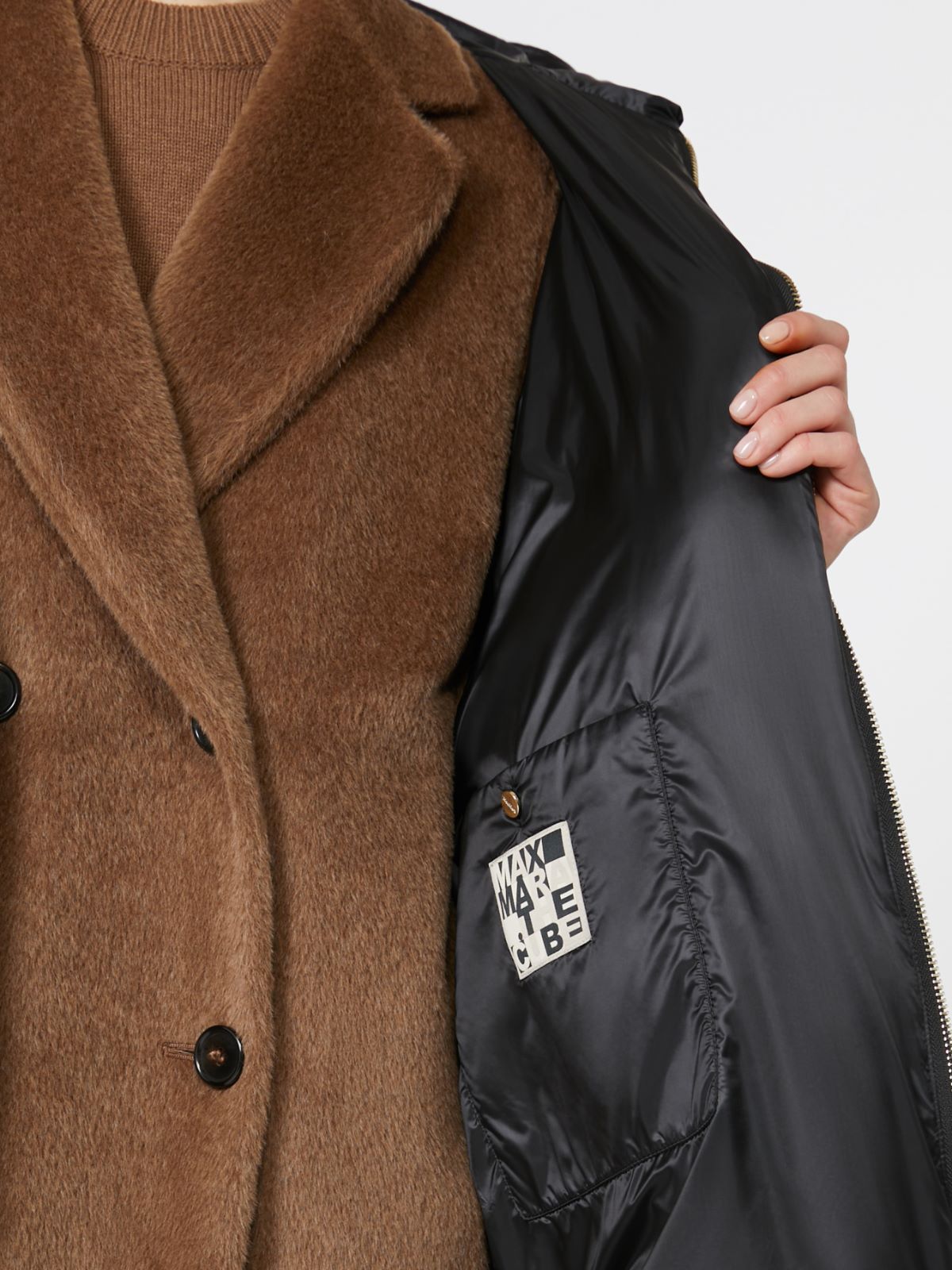 Long quilted down jacket in water-repellent fabric - Black